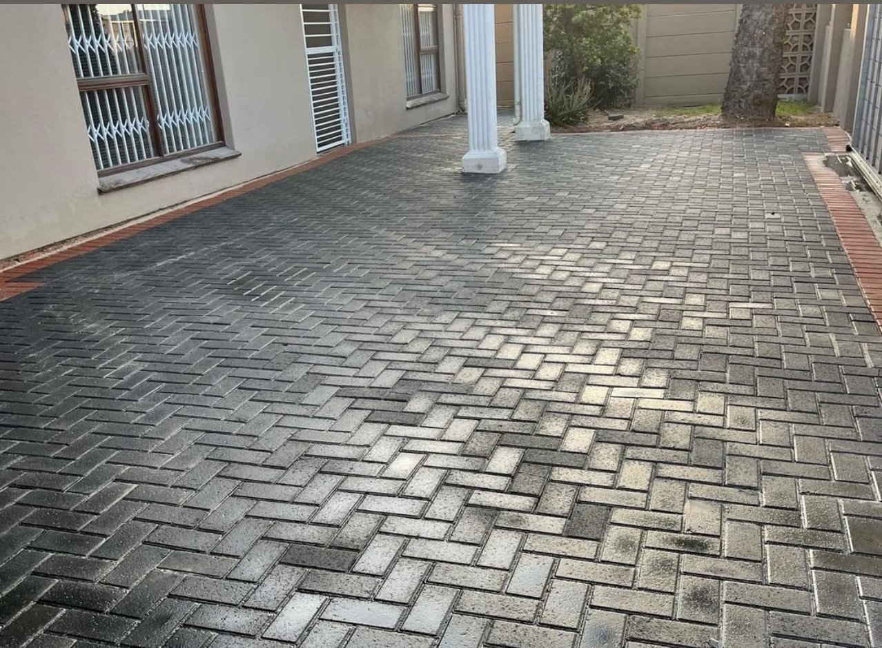 Rectangular Block Pavers (200mm x 100 x 60mm) Hydraulic press - Black(50Pcs/M2)