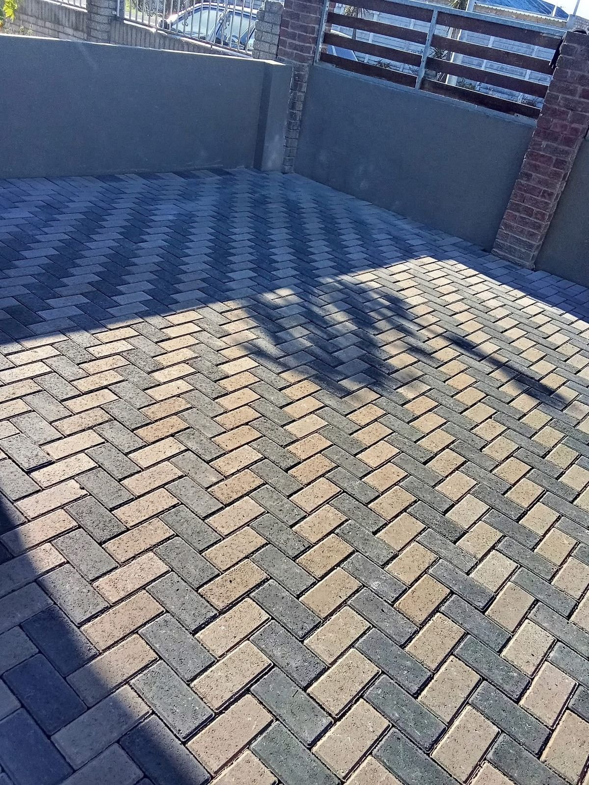 Rectangular Block Pavers (200mm x 100 x 60mm) Hydraulic press - Black and Grey(50Pcs/M2)