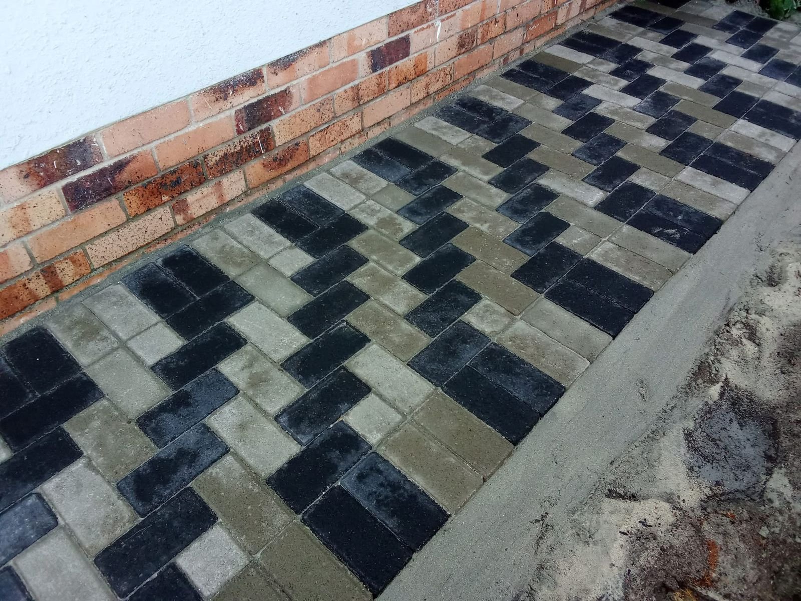 Rectangular Block Pavers (200mm x 100 x 60mm) Hydraulic press - Black and Grey(50Pcs/M2)