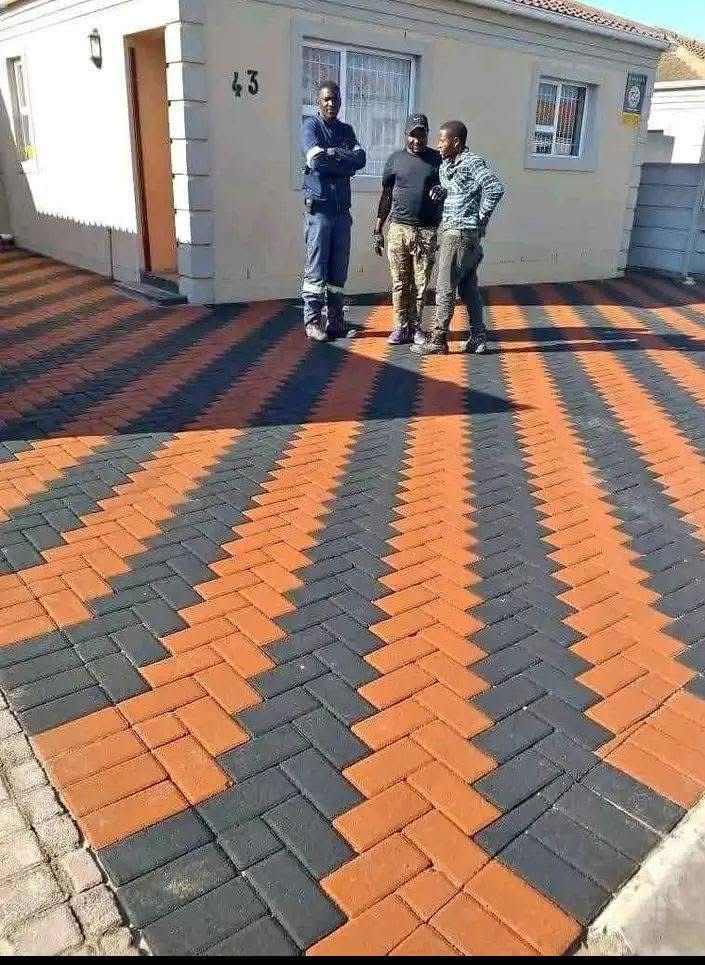 Rectangular Block Pavers (200mm x 100 x 60mm) Hydraulic press - Black and Orange (50Pcs/M2)